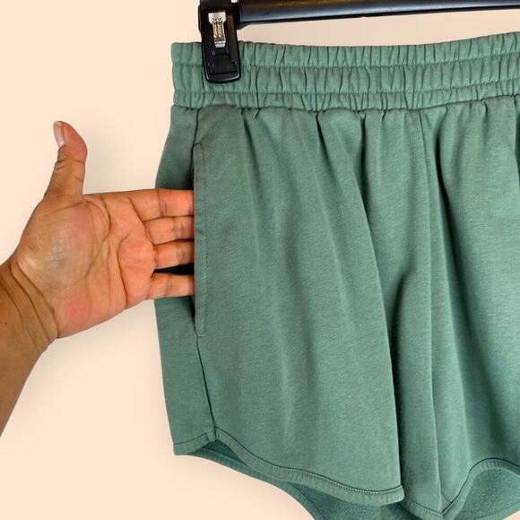 GYM SHARK Training Sweat Shorts in Green Women's Medium - Picture 6 of 14